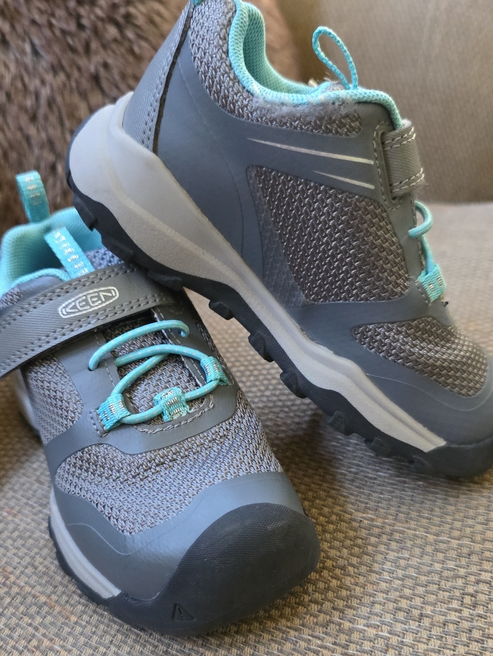 KEEN Little Kids Gray & Teal Wanduro Trail Sneakers
